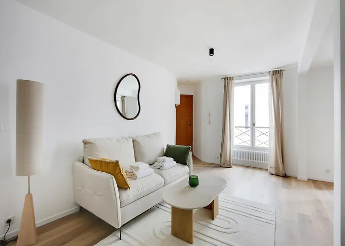 Modern And Elegant 1bd 4p - Quartier Latin Daire